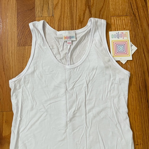 NWT LuLaRoe Solid White Tank top - Picture 2 of 5